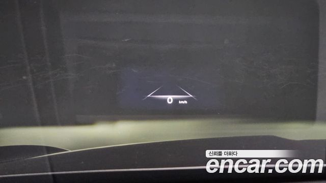 Genesis GV70 2023 — photo 11