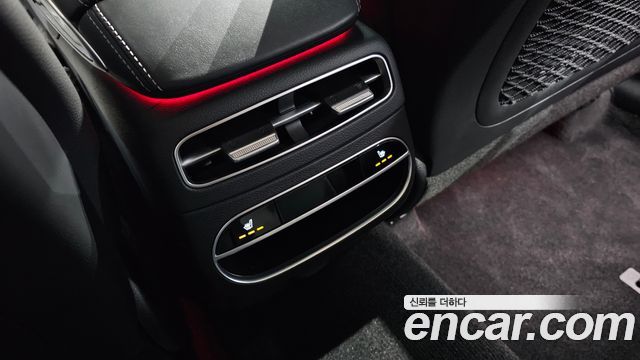 Genesis GV70 2023 — photo 18
