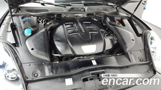 Porsche Cayenne 2016 — photo 6