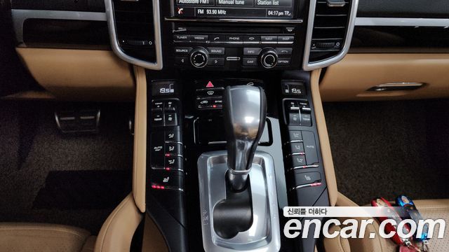 Porsche Cayenne 2016 — photo 9