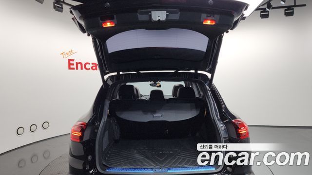 Porsche Cayenne 2016 — photo 18
