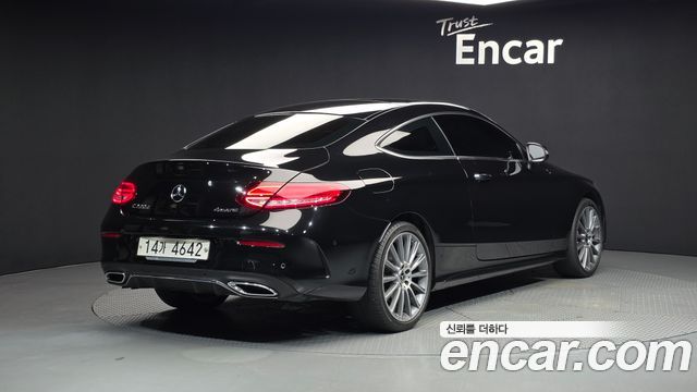 Mercedes-Benz C-Class 2019 — photo 2