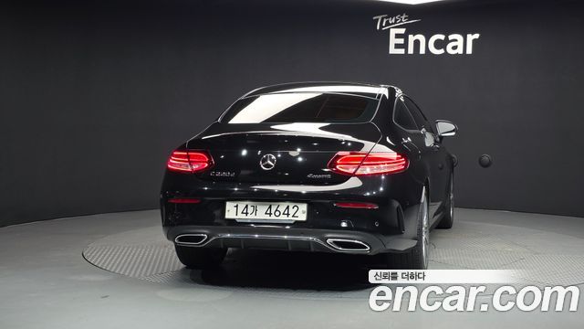Mercedes-Benz C-Class 2019 — photo 4