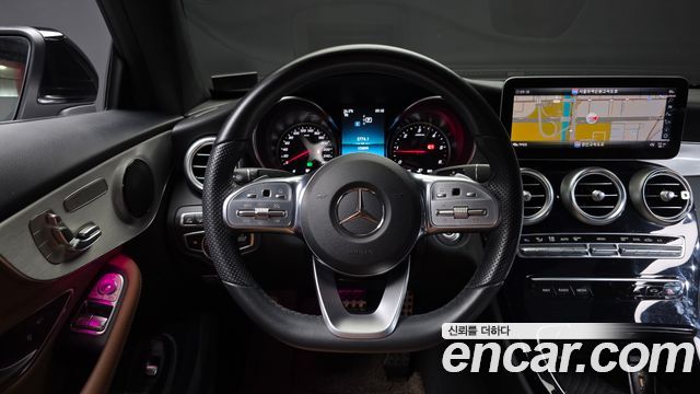 Mercedes-Benz C-Class 2019 — photo 19