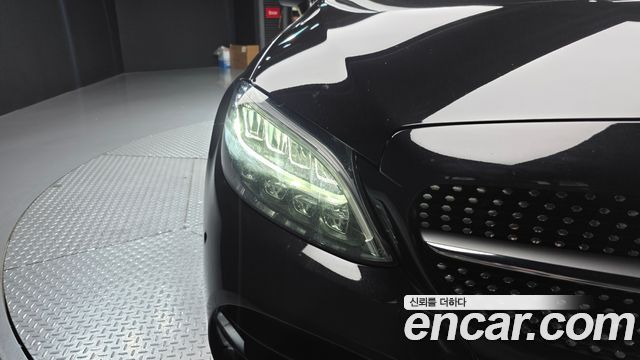Mercedes-Benz C-Class 2019 — photo 8