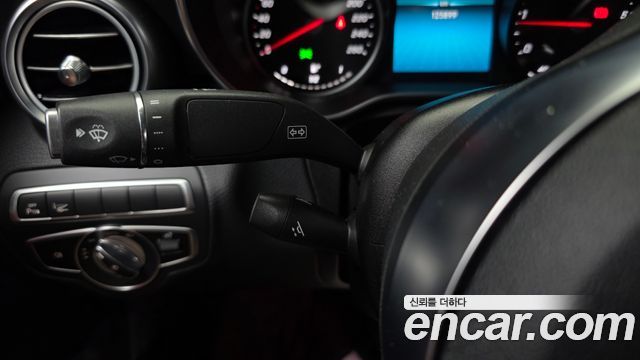 Mercedes-Benz C-Class 2019 — photo 27