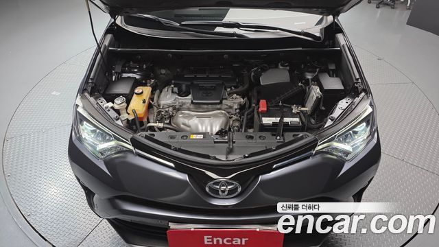 Toyota RAV4 2018 — photo 6