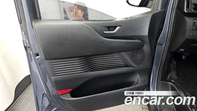 Hyundai Staria 2022 — photo 14
