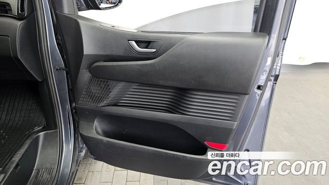 Hyundai Staria 2022 — photo 15