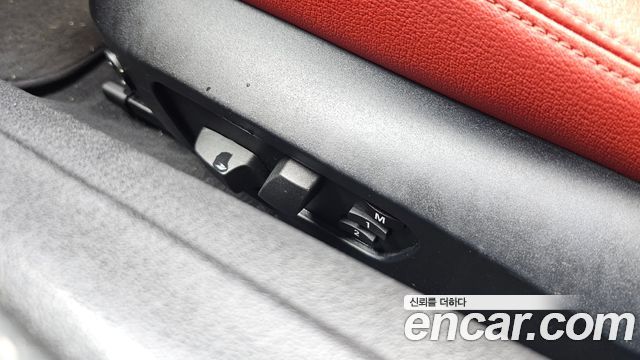 BMW Z4 2013 — photo 16