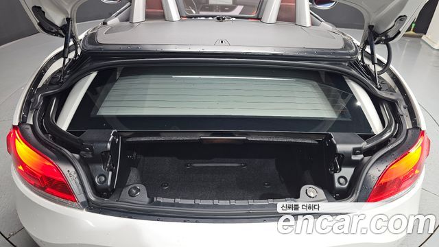 BMW Z4 2013 — photo 20