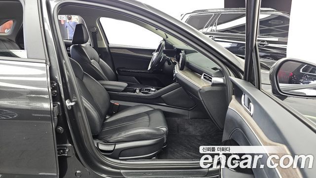 Kia K5 2022 — photo 11