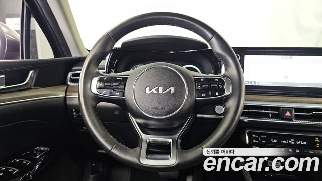 Kia K5 2022 — photo 13
