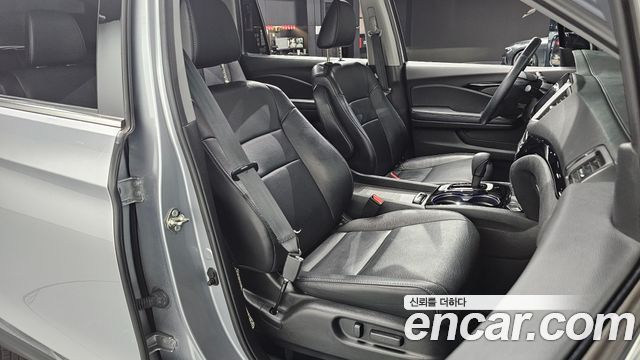 Honda Pilot 2017 — photo 16
