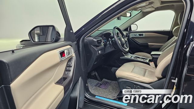 Ford Explorer 2020 — photo 10