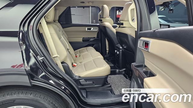 Ford Explorer 2020 — photo 13