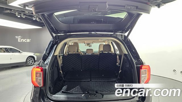 Ford Explorer 2020 — photo 21
