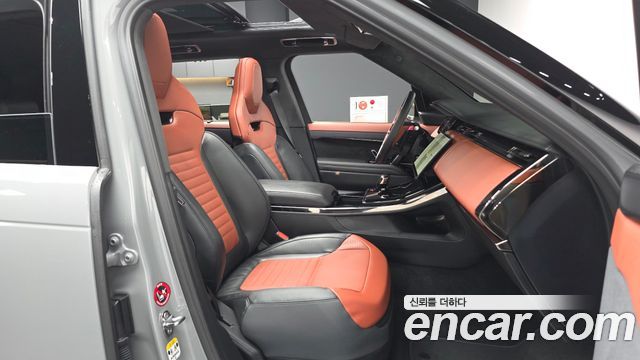 Land Rover Range Rover Sport 2025 — photo 11