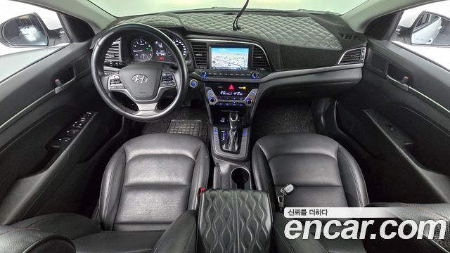 Hyundai AVANTE 2018 — photo 7