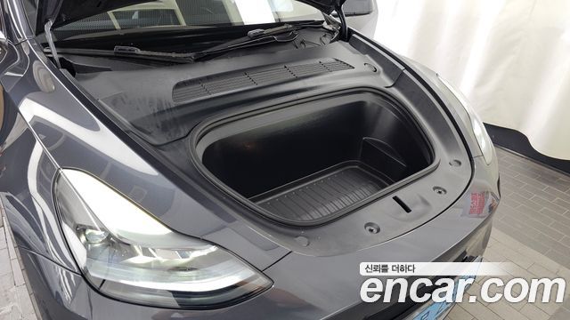 Tesla Model Y 2025 — photo 6