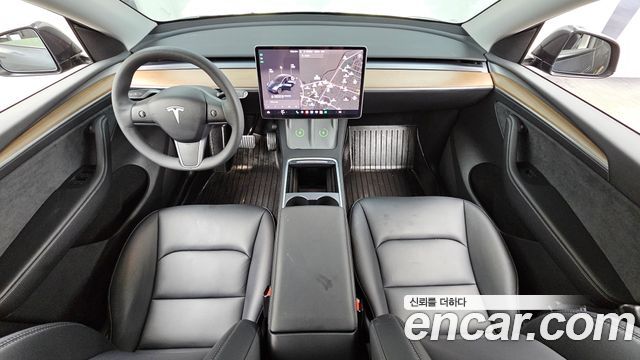 Tesla Model Y 2025 — photo 7