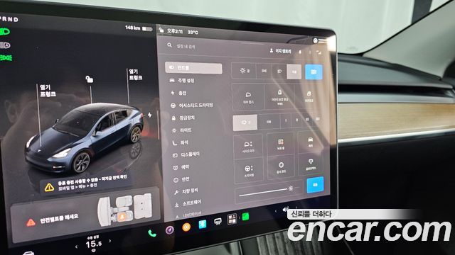Tesla Model Y 2025 — photo 17