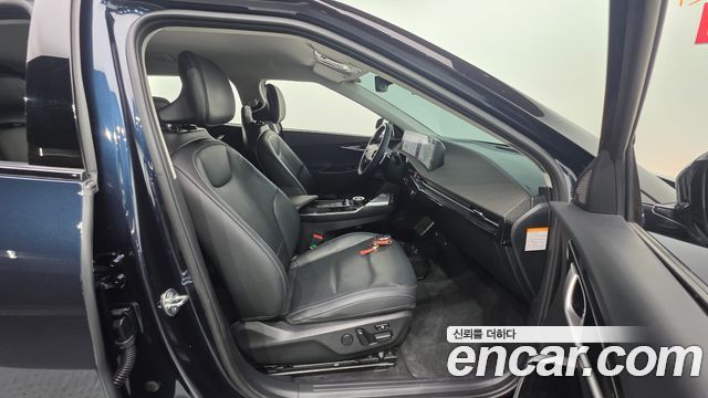 Kia EV6 2023 — photo 13