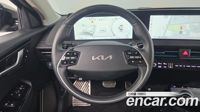 Kia EV6 2023 — photo 19