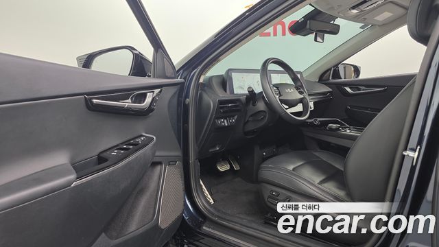 Kia EV6 2023 — photo 16