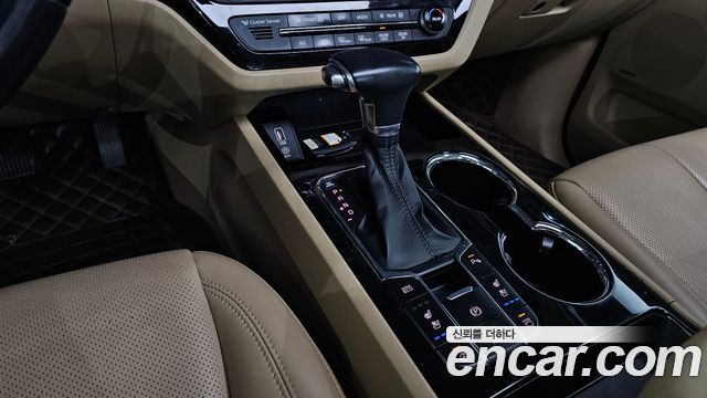 Kia Canival 2019 — photo 12