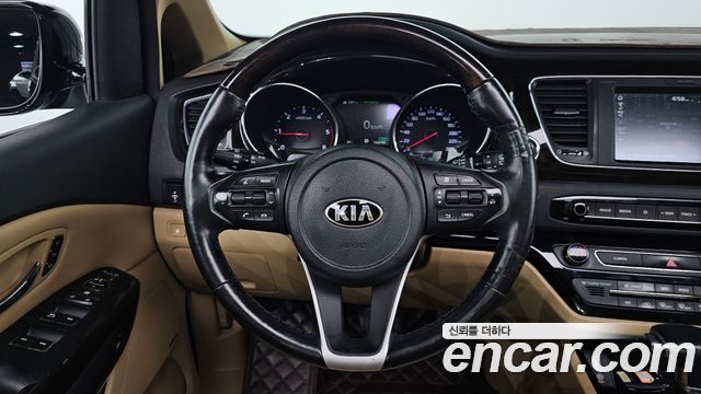 Kia Canival 2019 — photo 19