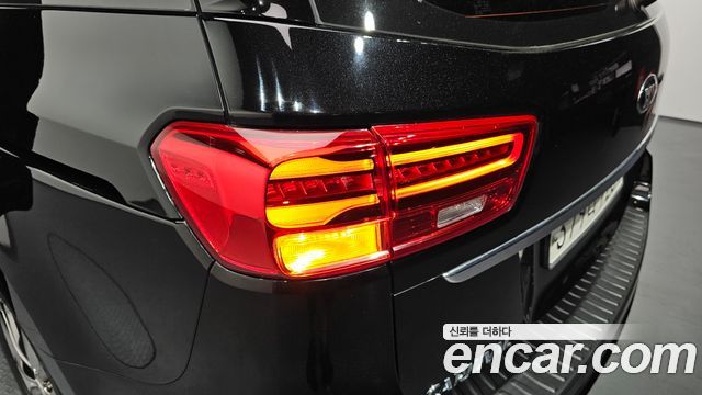 Kia Canival 2019 — photo 9