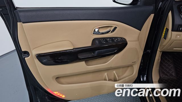 Kia Canival 2019 — photo 14