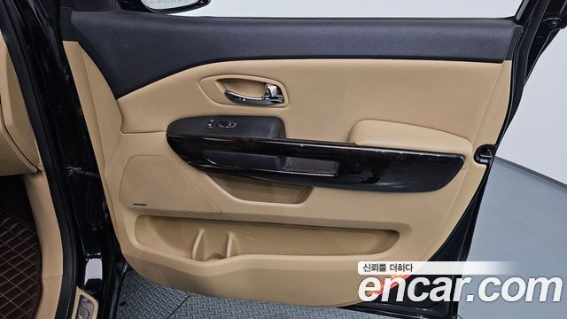 Kia Canival 2019 — photo 15