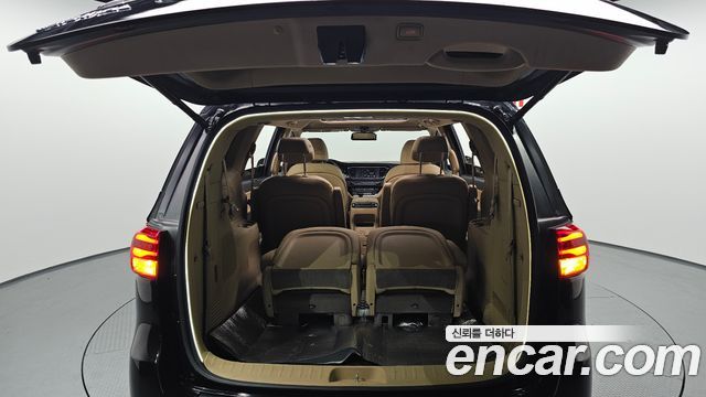 Kia Canival 2019 — photo 27