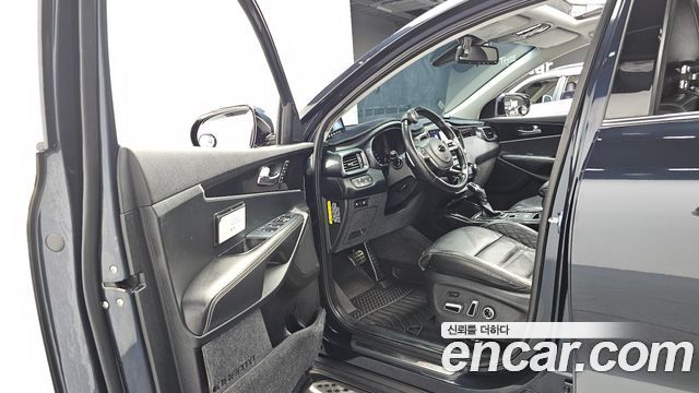 Kia Sorento 2018 — photo 13