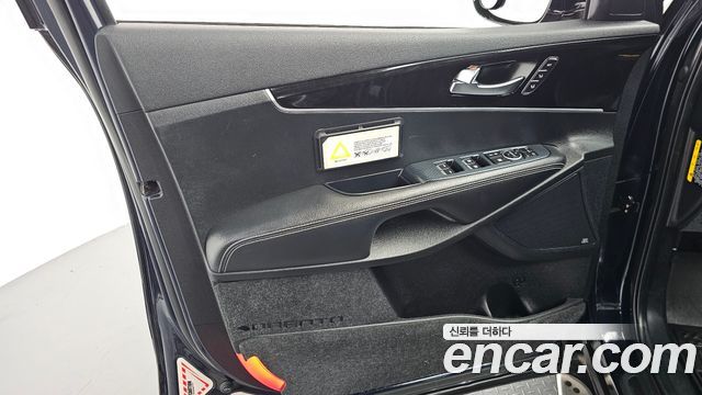 Kia Sorento 2018 — photo 14
