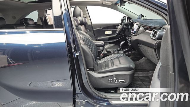 Kia Sorento 2018 — photo 16