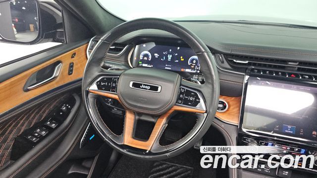 Jeep Cherokee 2021 — photo 18