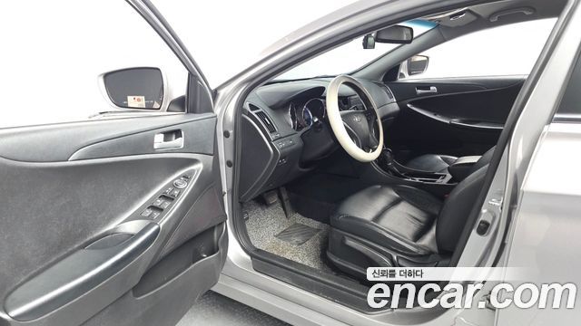 Hyundai Sonata 2013 — photo 10