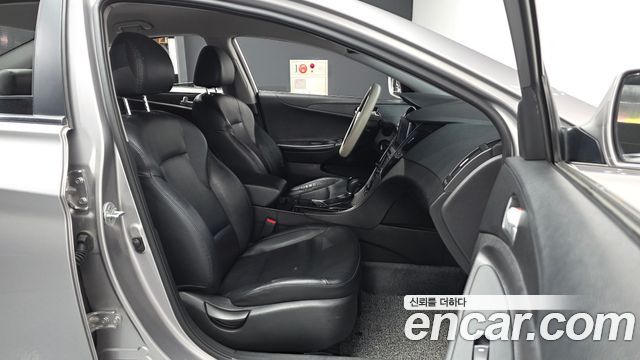 Hyundai Sonata 2013 — photo 11