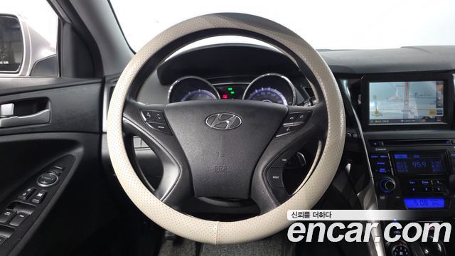 Hyundai Sonata 2013 — photo 13