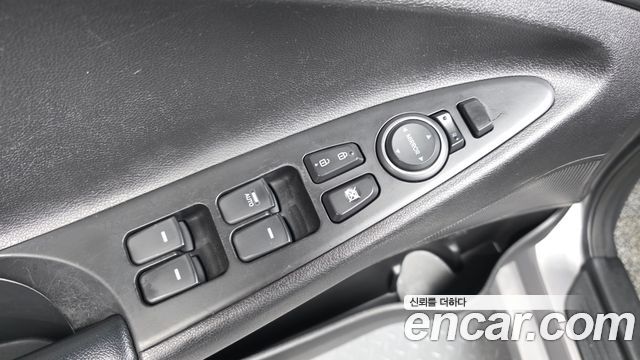 Hyundai Sonata 2013 — photo 14