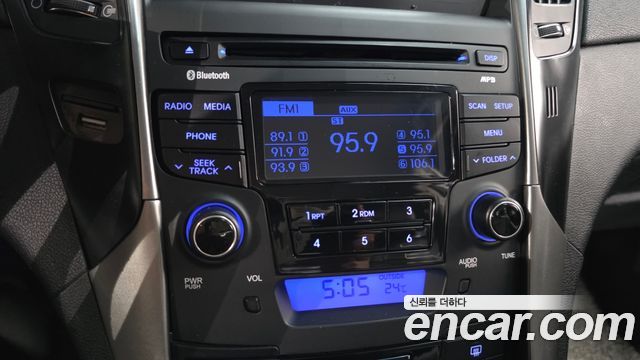 Hyundai Sonata 2013 — photo 17