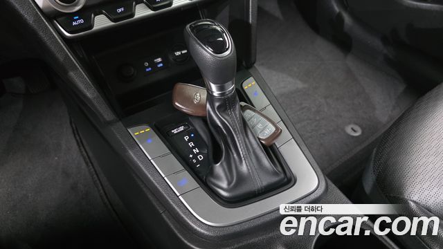 Hyundai AVANTE 2019 — photo 12