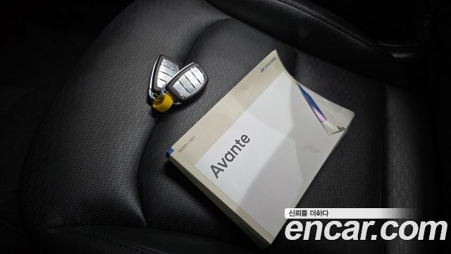 Hyundai AVANTE 2019 — photo 28