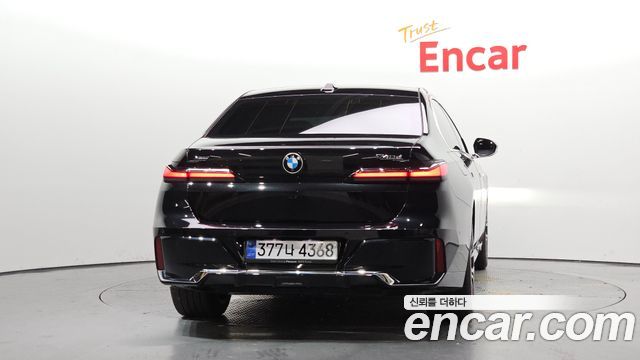 BMW 7-Series 2024 — photo 4