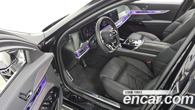 BMW 7-Series 2024 — photo 13