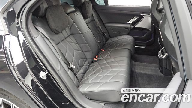 BMW 7-Series 2024 — photo 17