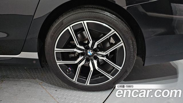 BMW 7-Series 2024 — photo 7